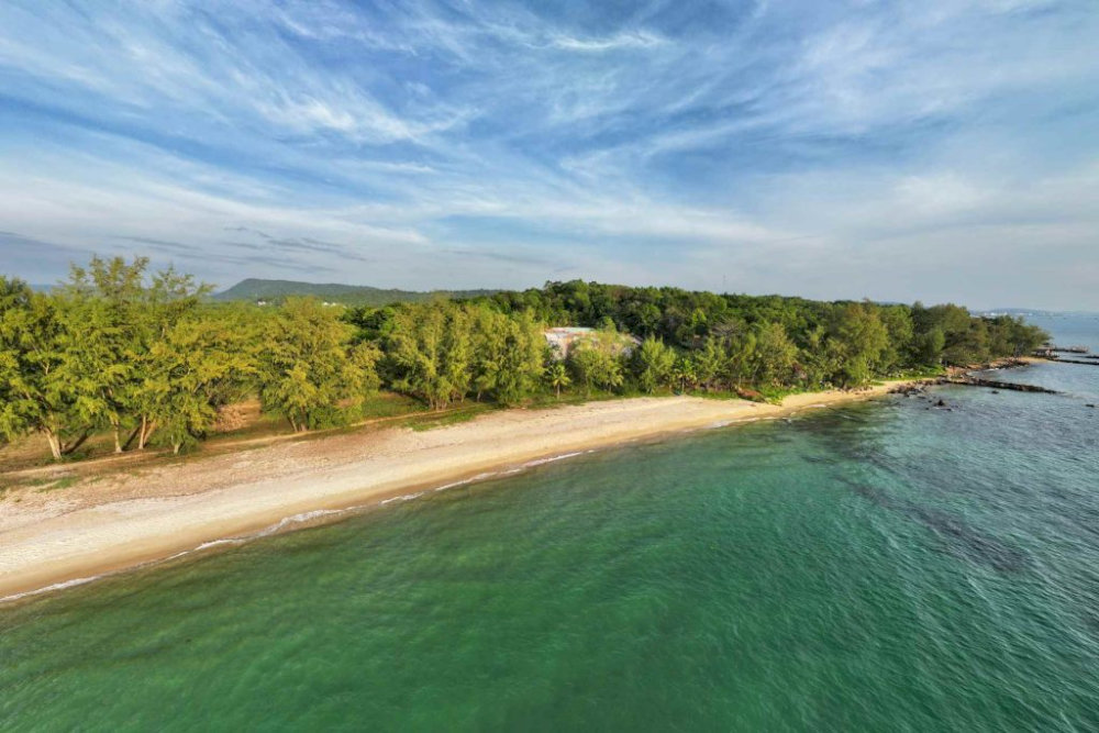 Ong Lang Beach offers a perfect blend of nature, relaxation, and local charm, making it an ideal destination for anyone seeking tranquility and natural beauty